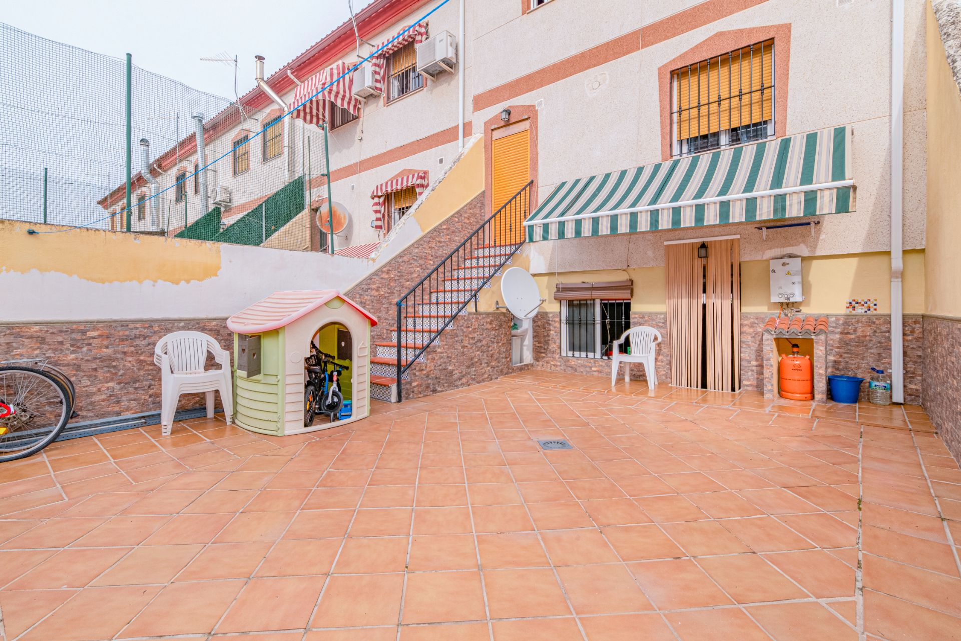 Exterior view of House or chalet for sale in Cijuela  with Balcony