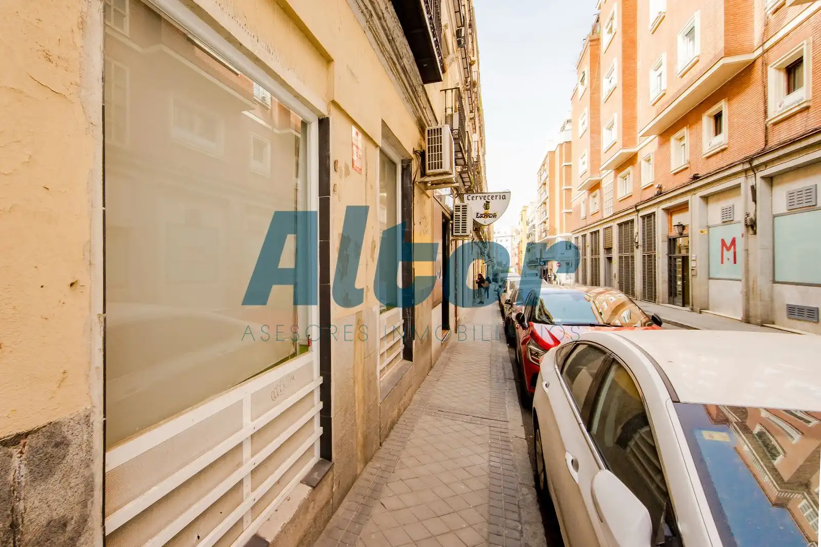 Vista exterior de Local en venta en Madrid
