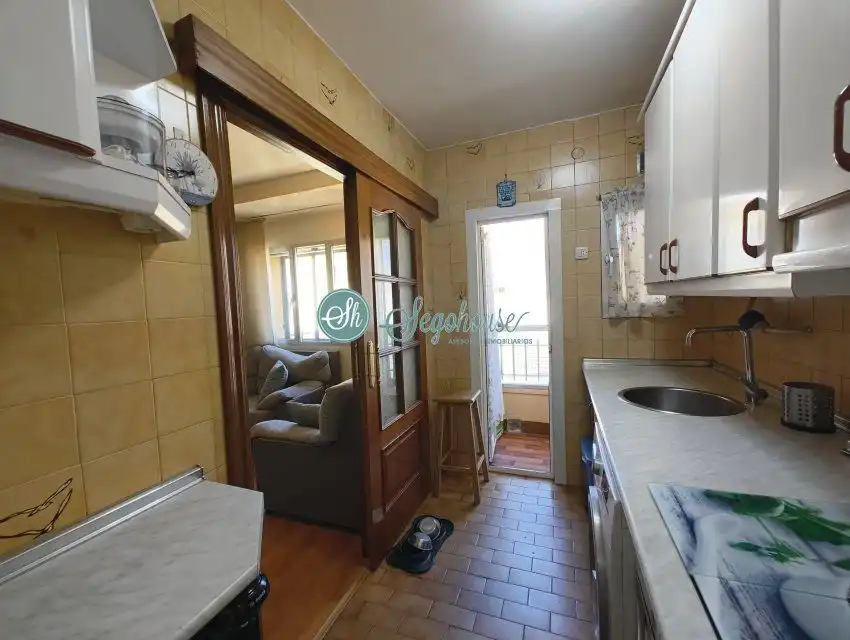 Cocina de Piso en venta en Segovia con Calefacción, Parquet y Terraza