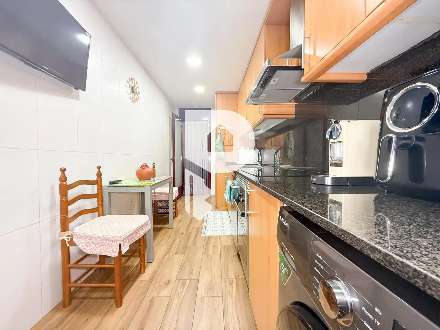 Cuina de Planta baixa en venda en Barcelona amb Calefacció, Parquet i Traster