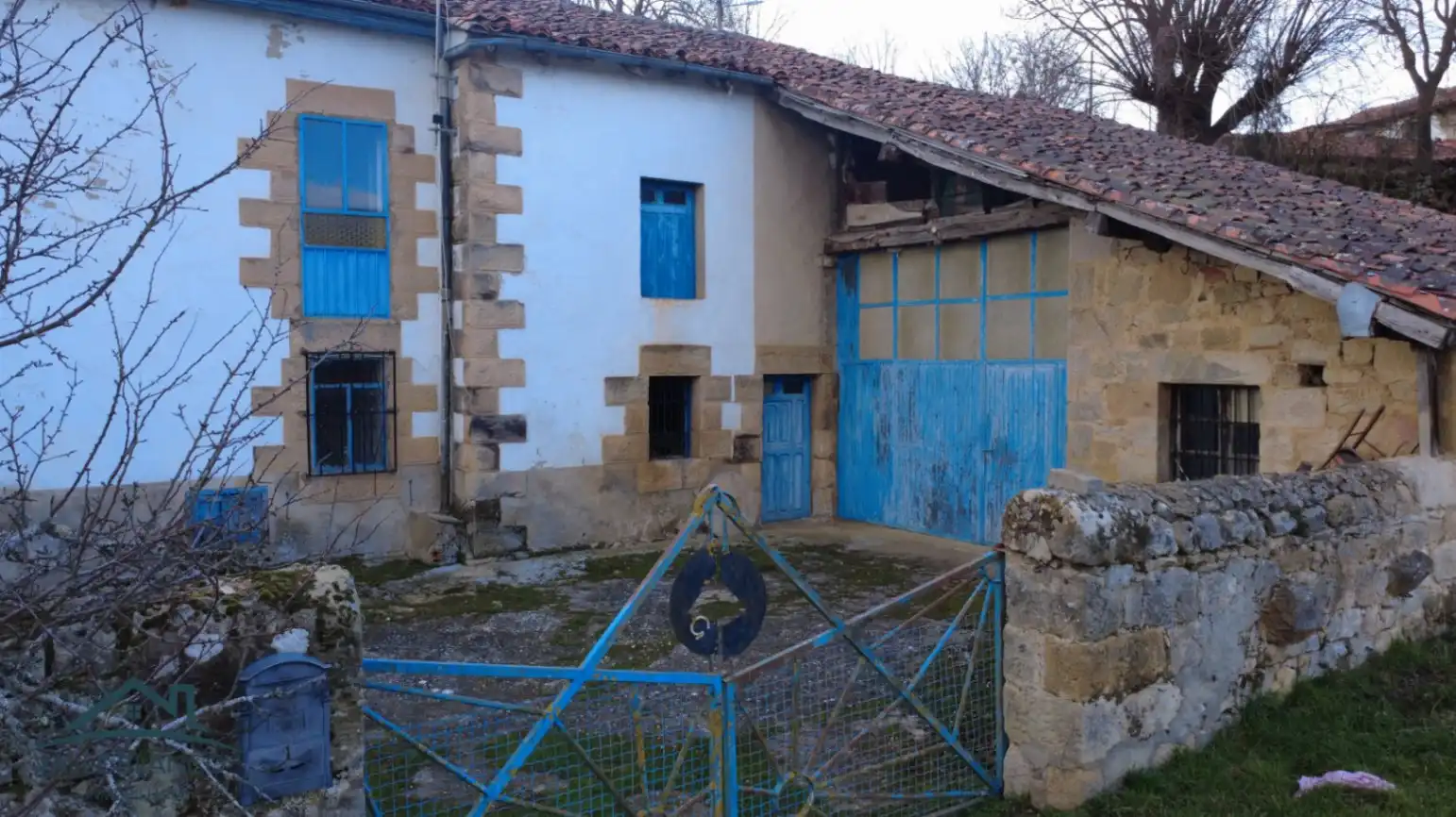 Vista exterior de Casa o chalet en venta en Valle de Valdebezana