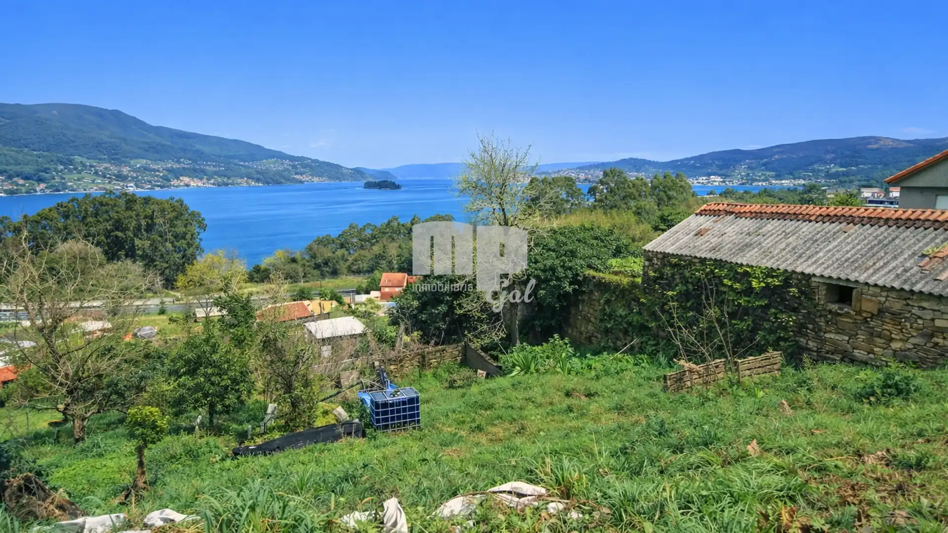 Finca rústica en venta en Redondela