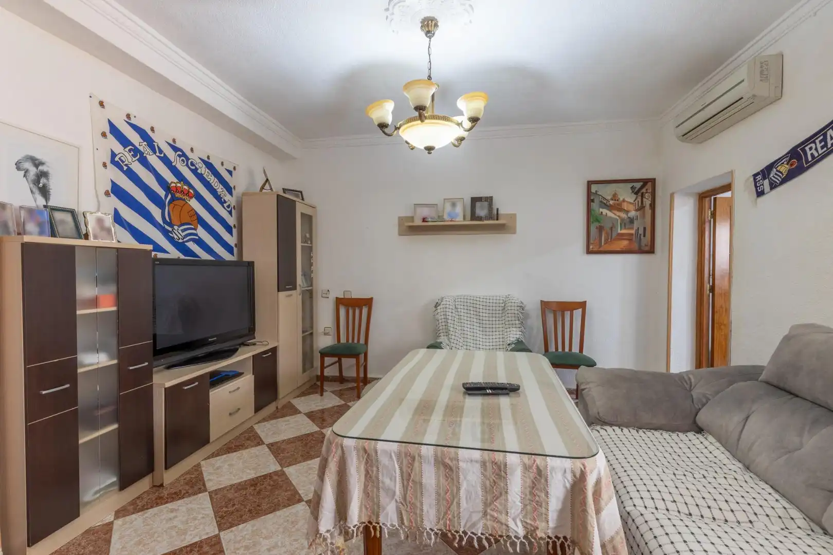 Sala d'estar de Casa o xalet en venda en La Zubia amb Terrassa