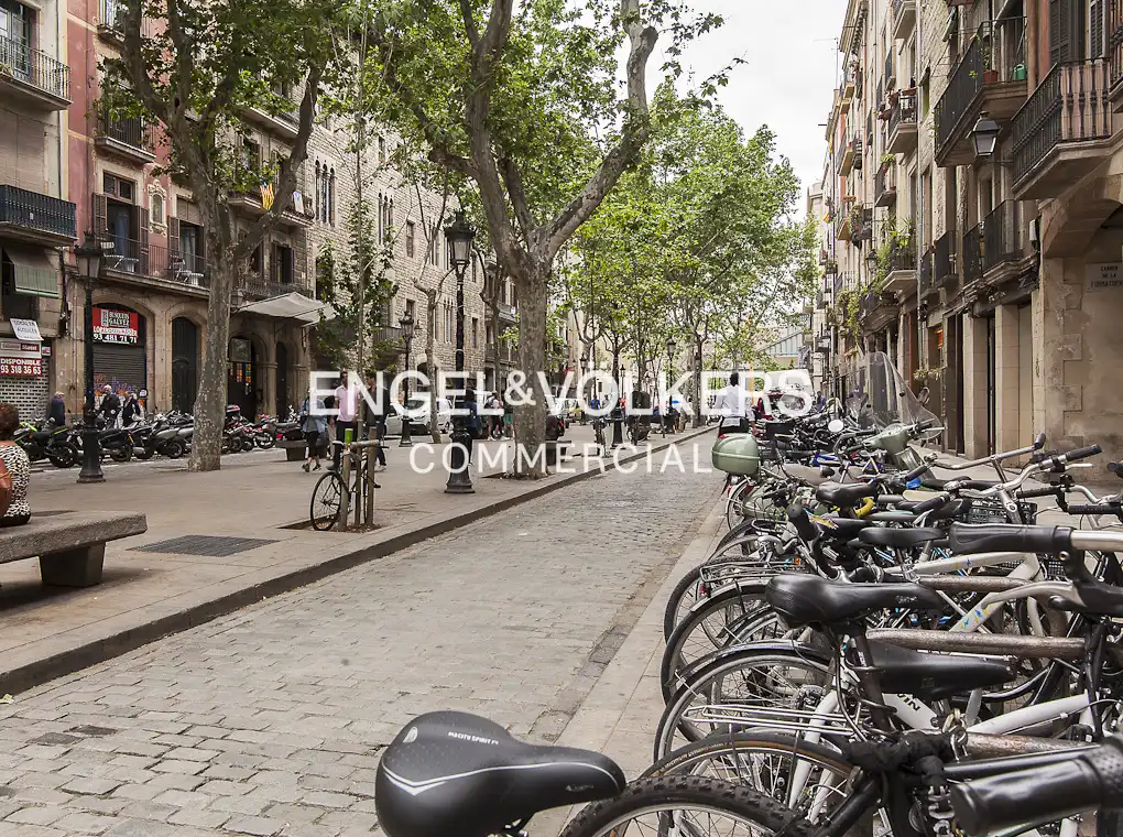 Vista exterior de Local de lloguer en Barcelona amb Aire condicionat, Calefacció i Terrassa