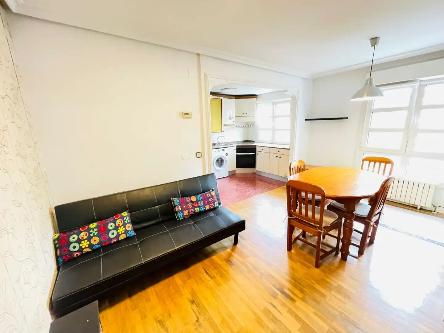 Wohnzimmer von Wohnungen zum Verkauf in Gijón  mit Heizung und Parkett