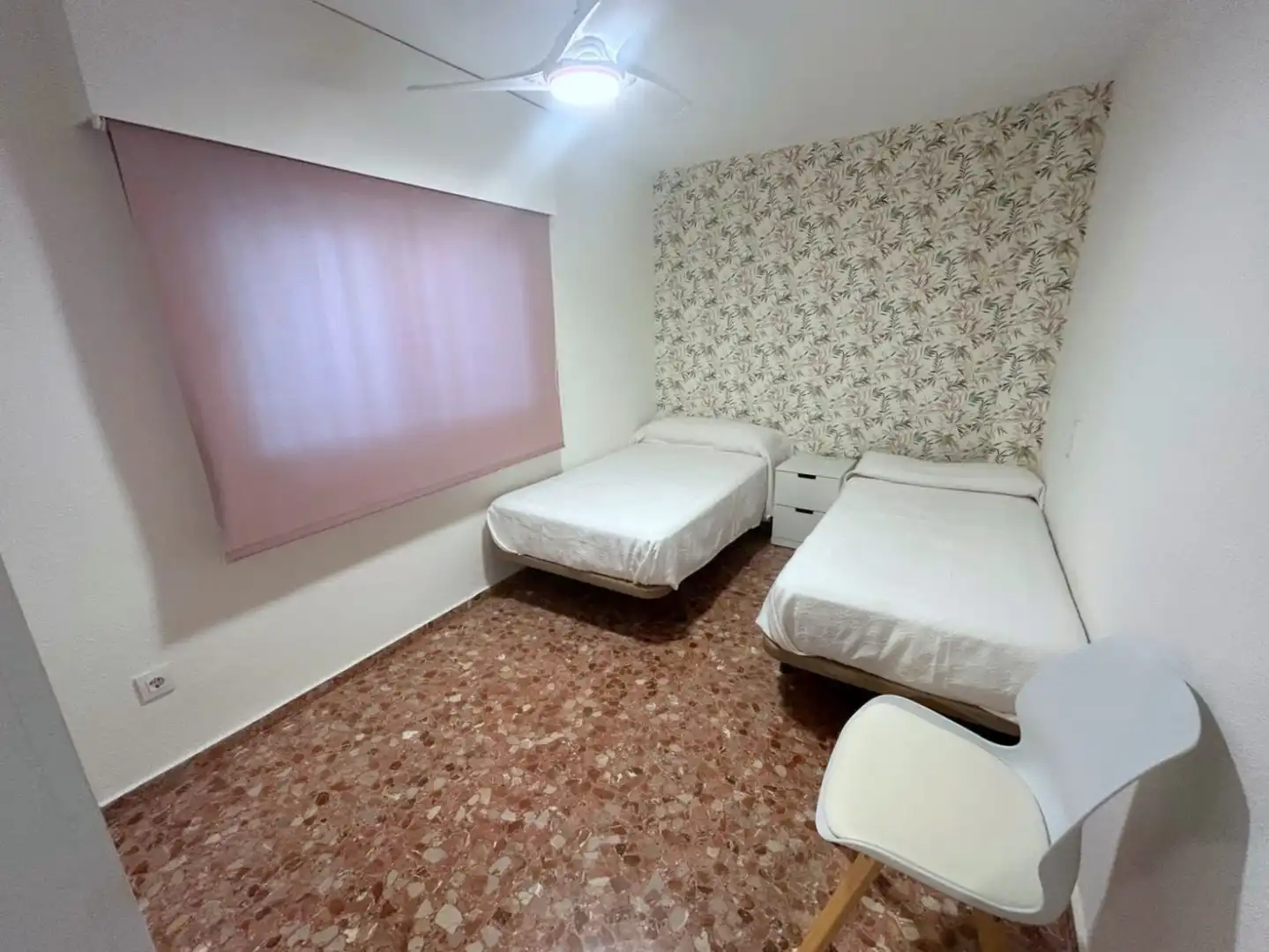 Habitación de Apartamento de alquiler en Cullera con Terraza, Amueblado y Piscina comunitaria