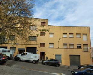 Vista exterior de Edifici en venda en Mataró amb Alarma