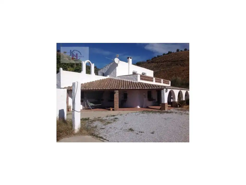 Exterior view of Houses for sale in Vélez-Málaga  with Furnished