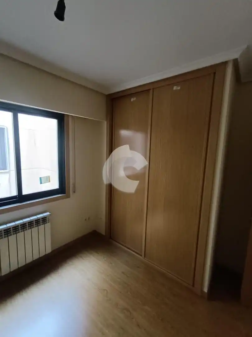 Schlafzimmer von Dachboden zum Verkauf in Ourense Capital  mit Heizung und Abstellraum