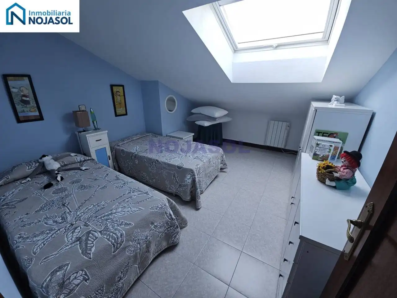 Dormitori de Apartament en venda en Noja amb Calefacció, Terrassa i Moblat