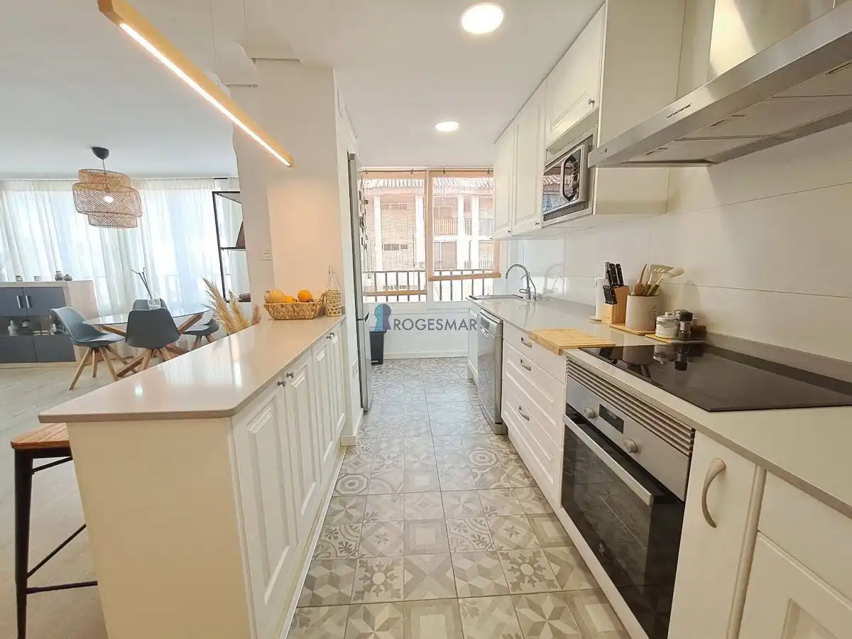 Cuina de Apartament en venda en Benicasim / Benicàssim amb Piscina comunitària