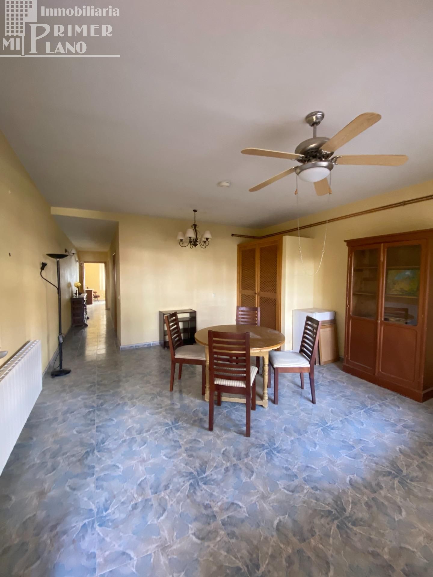 Menjador de Apartament en venda en Tomelloso amb Calefacció i Jardí privat