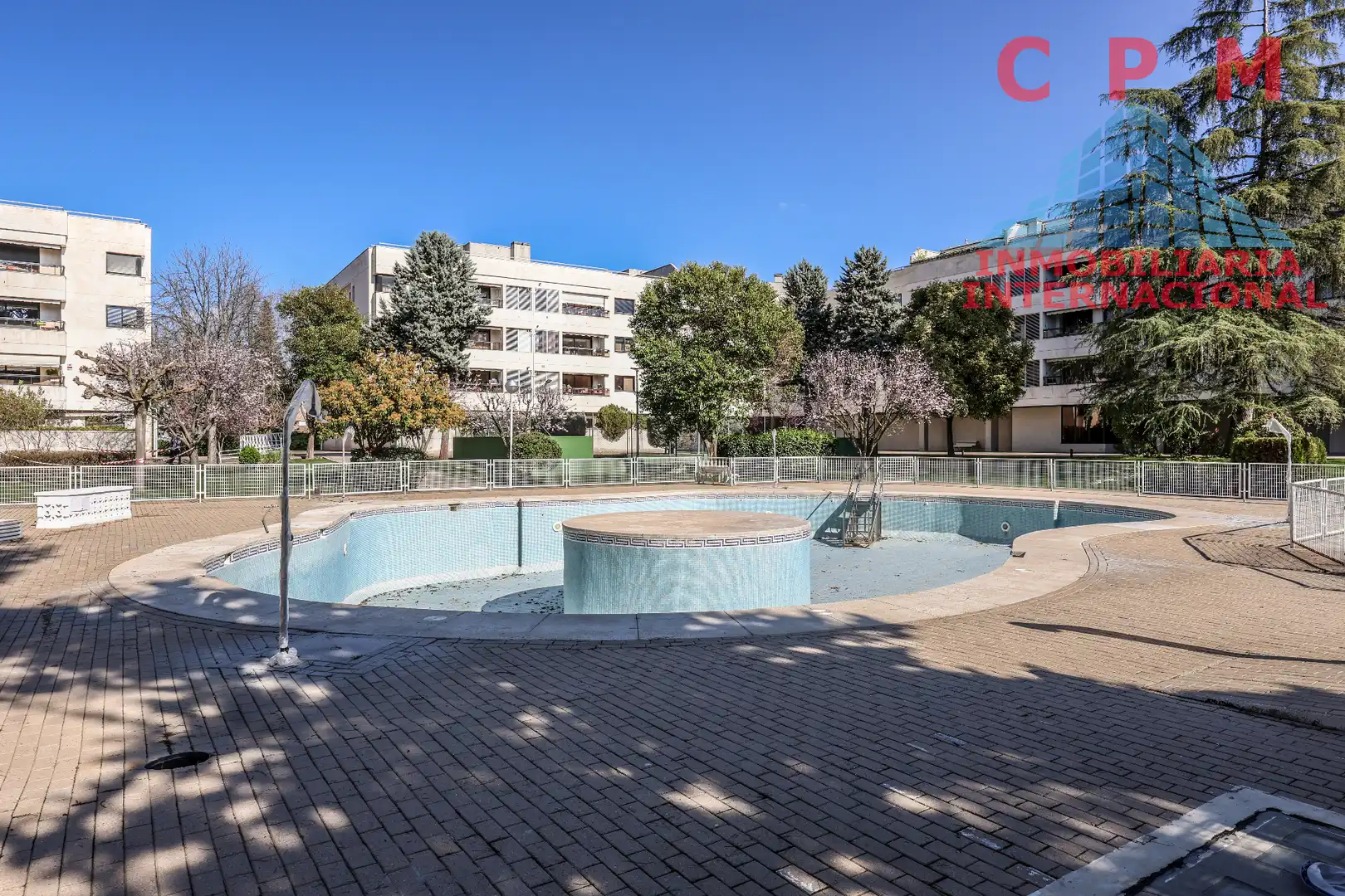 Piscina de Pis de lloguer en Pozuelo de Alarcón amb Aire condicionat, Calefacció i Parquet