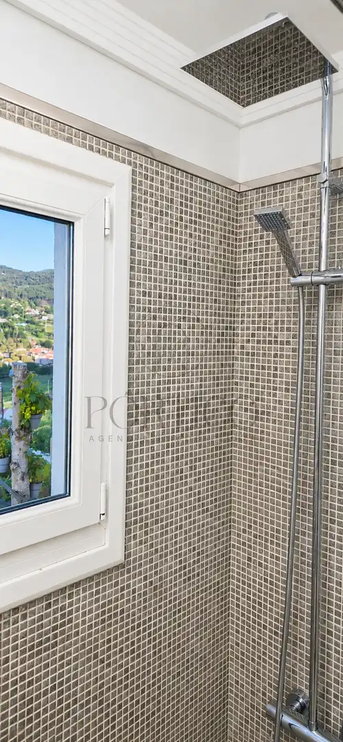 Baño de Casa o chalet de alquiler en Gondomar con Jardín privado, Piscina y Amueblado