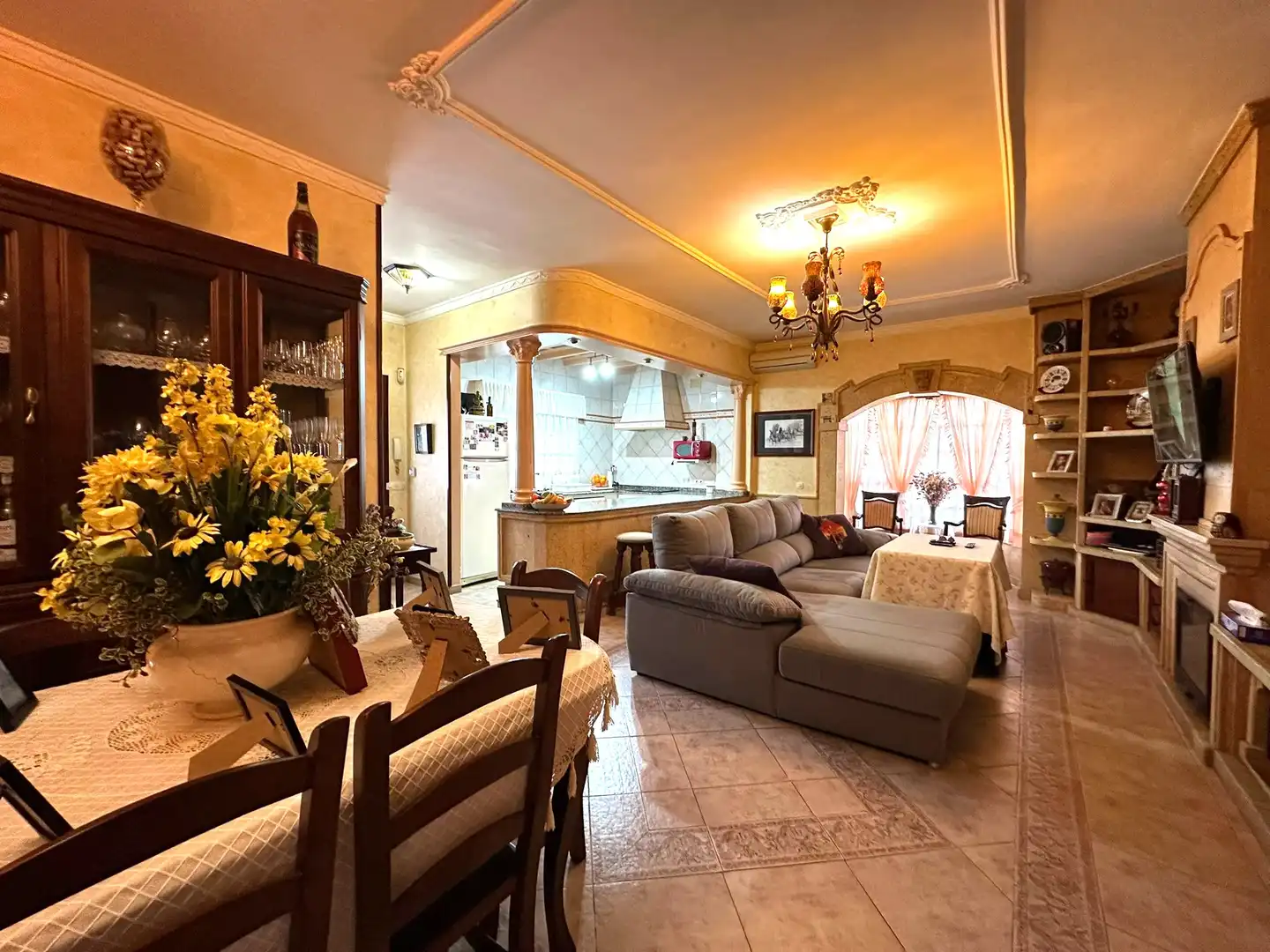 Sala d'estar de Casa o xalet en venda en El Puerto de Santa María amb Aire condicionat, Jardí privat i Terrassa