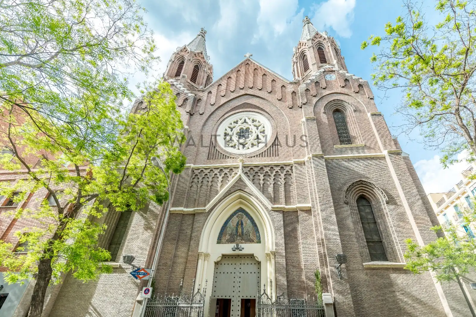Exterior view of Flat for sale in Madrid  with Air Conditioner, Heating and Oven