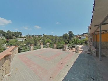 Casa con balcón en venta en Olesa de Bonesvalls