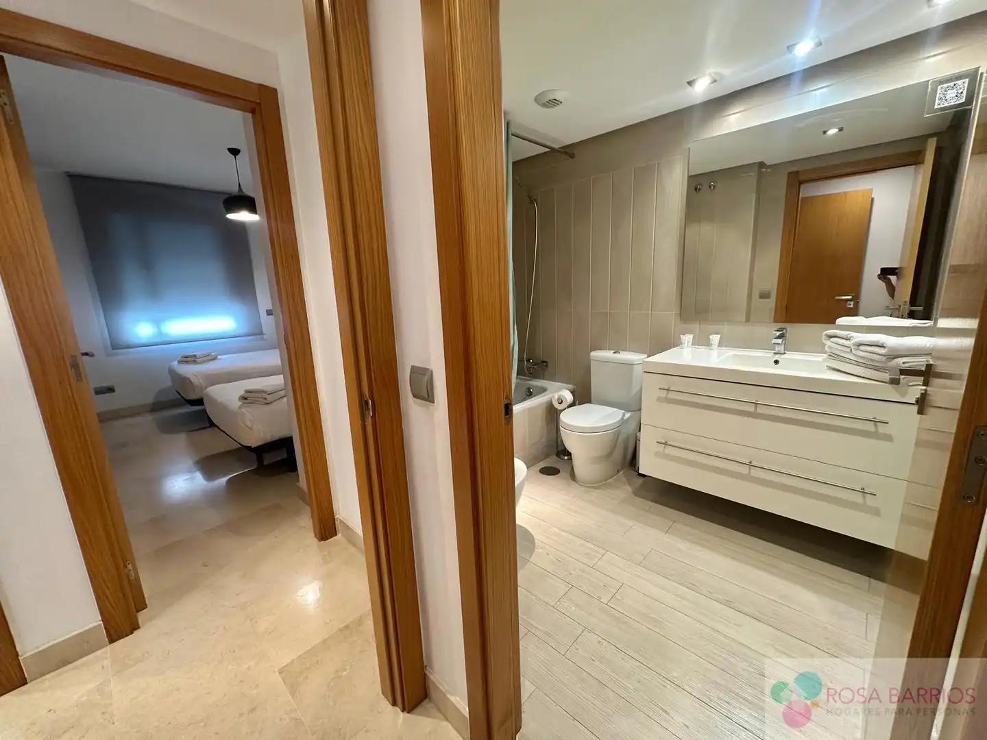 Badezimmer von Dachboden zum Verkauf in Marbella mit Klimaanlage, Terrasse und Möbliert