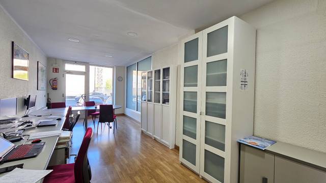 Local comercial en Venta en Francisco Javier de Landaburu Kalea en Arriaga - Lakua