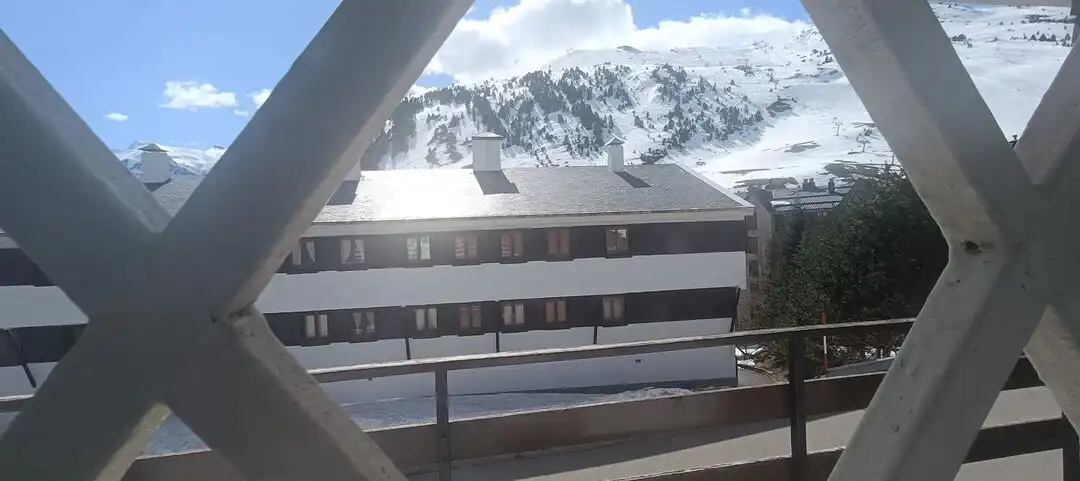 Vista exterior de Pis en venda en Aisa amb Calefacció, Terrassa i Traster