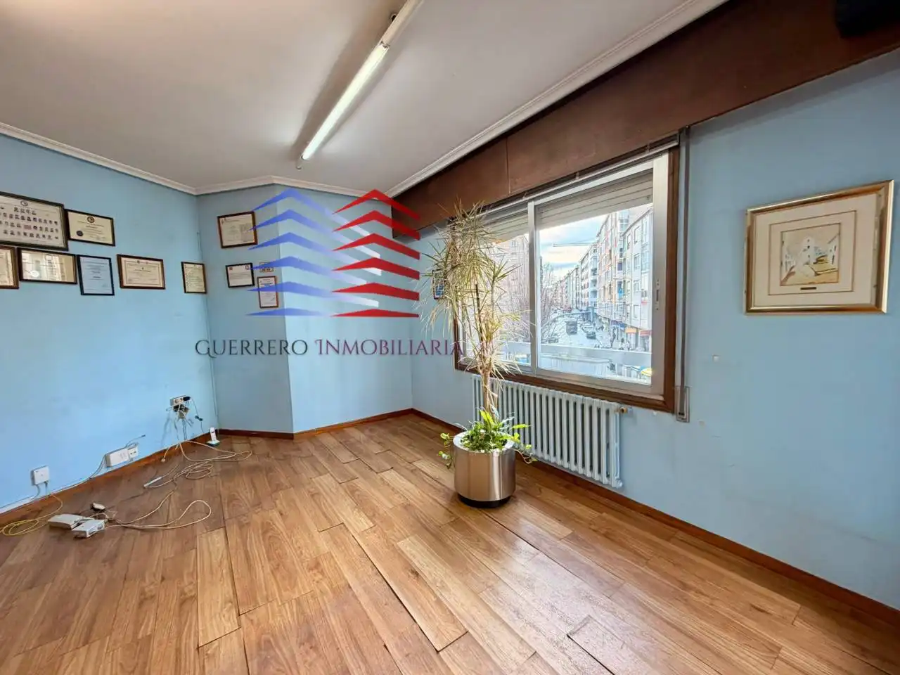 Piso en venta en Ourense Capital  con Calefacción, Trastero y Balcón
