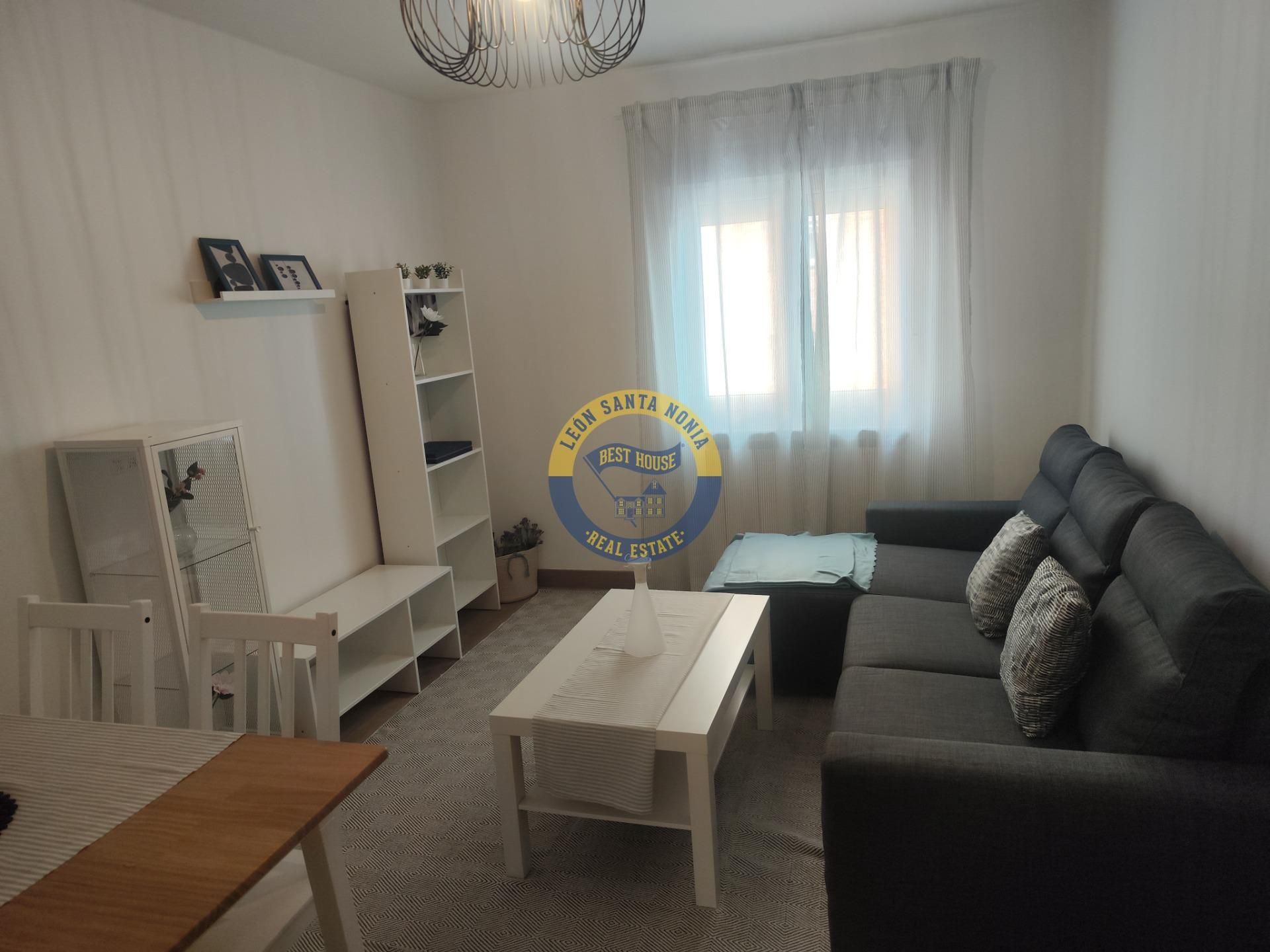 Living room of Apartment to rent in León Capital   with Heating, Parquet flooring and Storage room