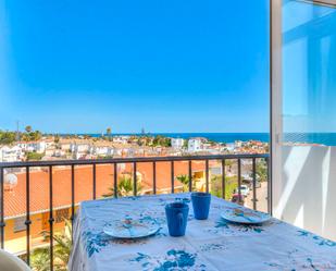 Dormitori de Apartament de lloguer en Mijas amb Aire condicionat, Terrassa i Piscina