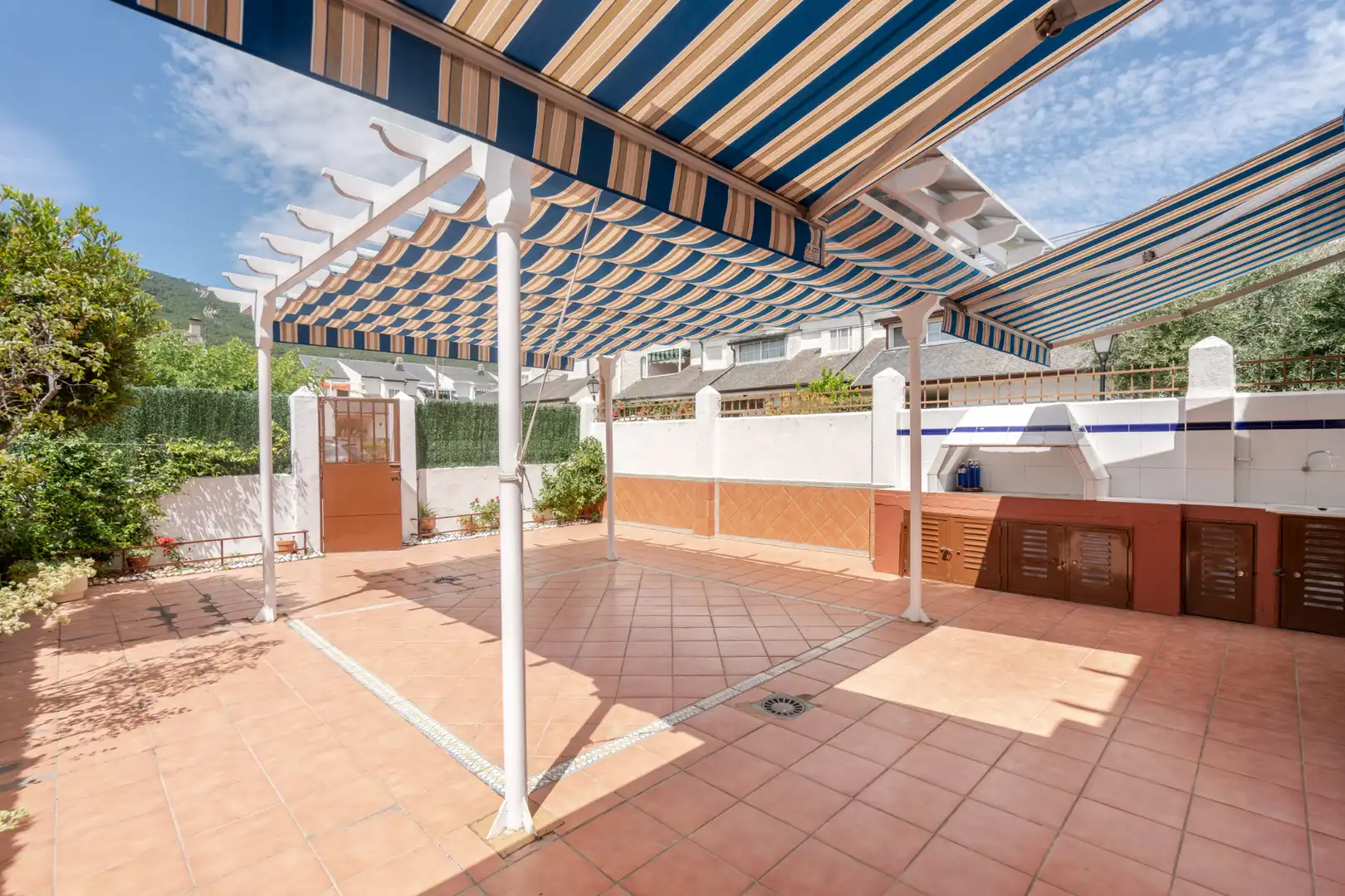 Terrace of Detached homes for sale in El Tiemblo   with Heating, Terrace and Community pool