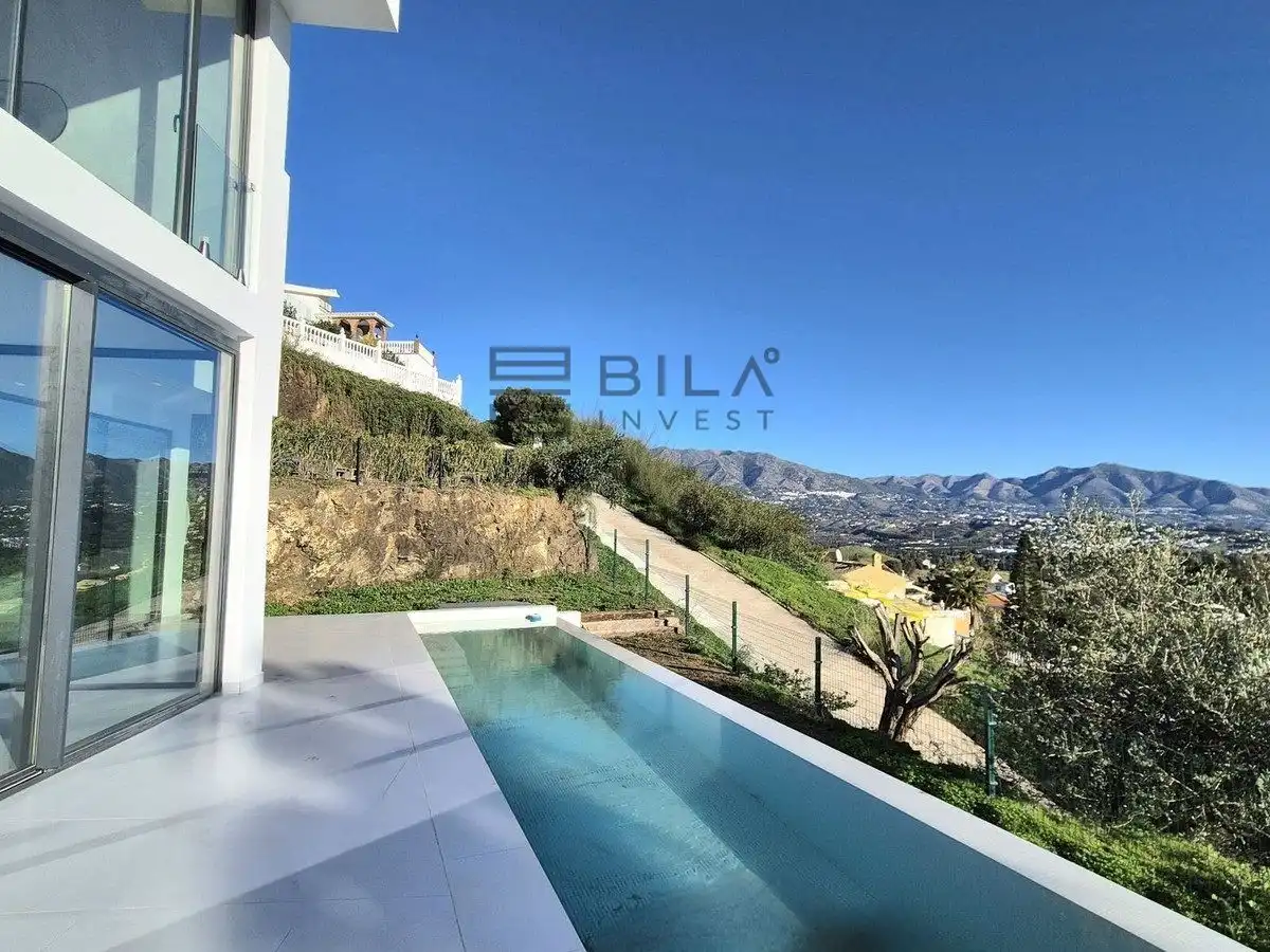 Chalet con piscina en venta en Cerros del Aguila, imagen 6