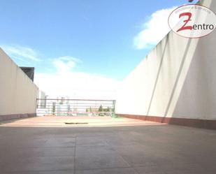 Exterior view of Office for sale in Alcázar de San Juan  with Air Conditioner and Terrace