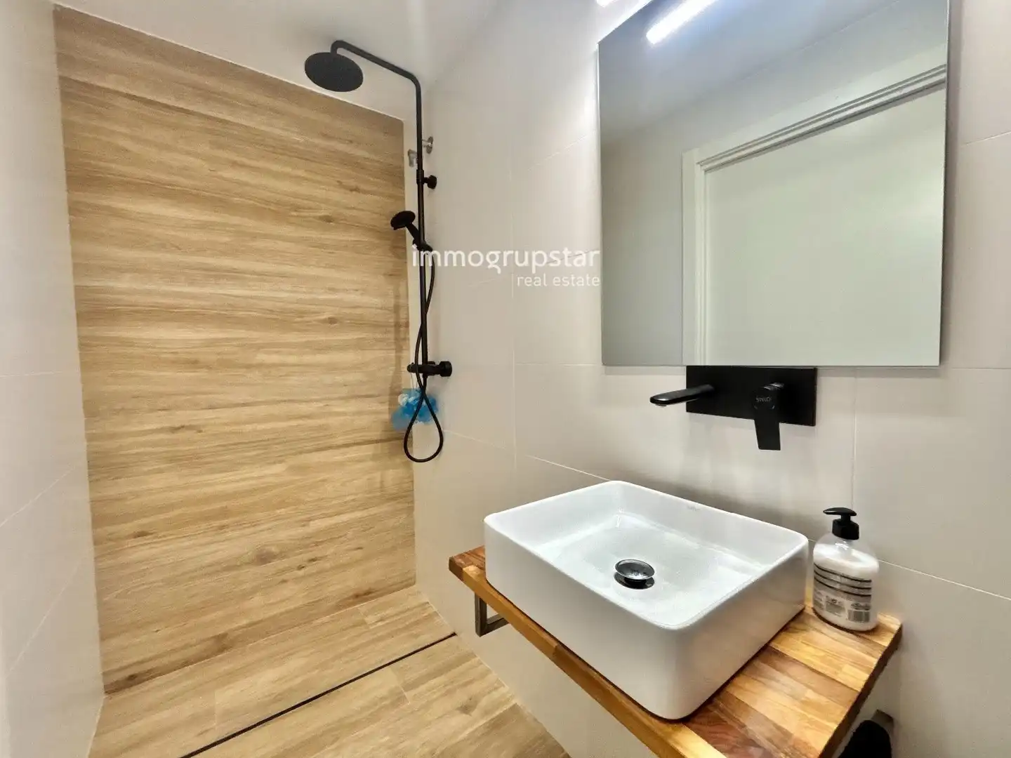 Casa a schiera con terrazza in vendita a onze de Setembre, imagen 23