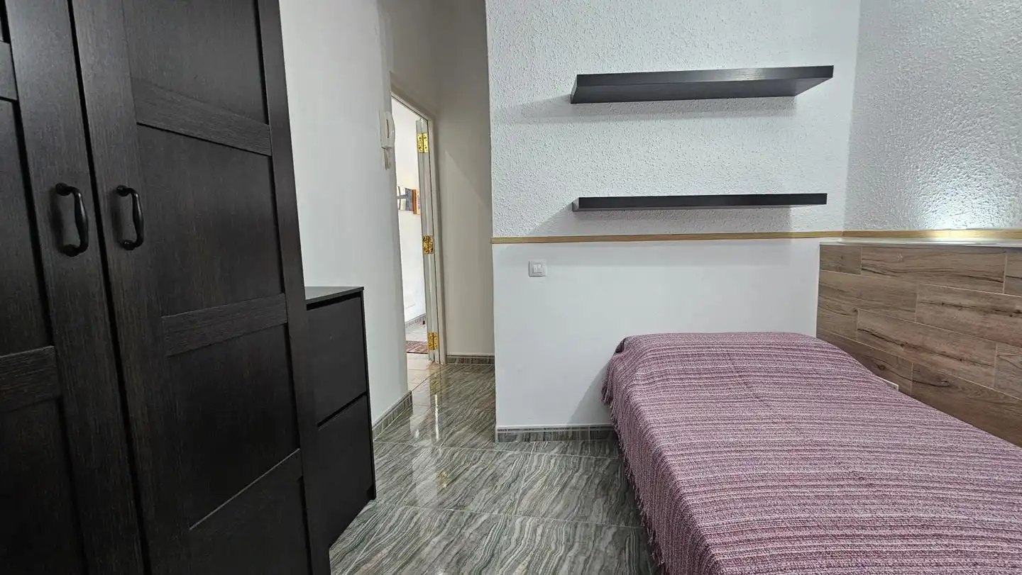 Dormitori de Casa o xalet en venda en Santa Lucía de Tirajana amb Jardí privat, Terrassa i Piscina