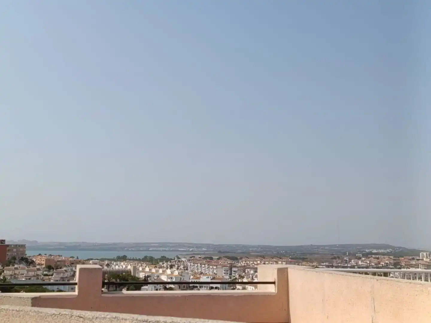 Vista exterior de Pis en venda en Torrevieja amb Terrassa, Piscina i Balcó