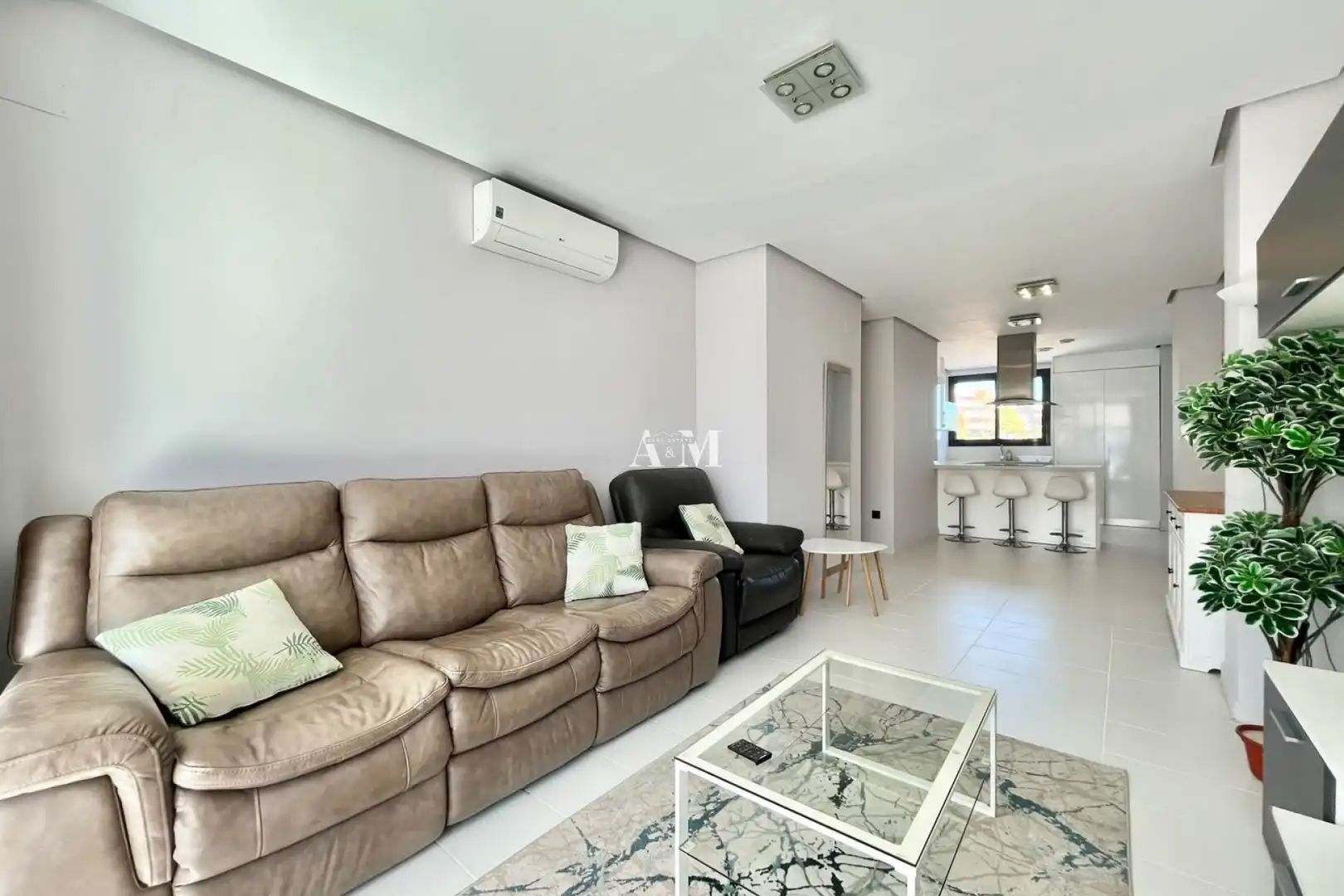 Flat with terrace to rent in Orihuela Costa, imagen 4