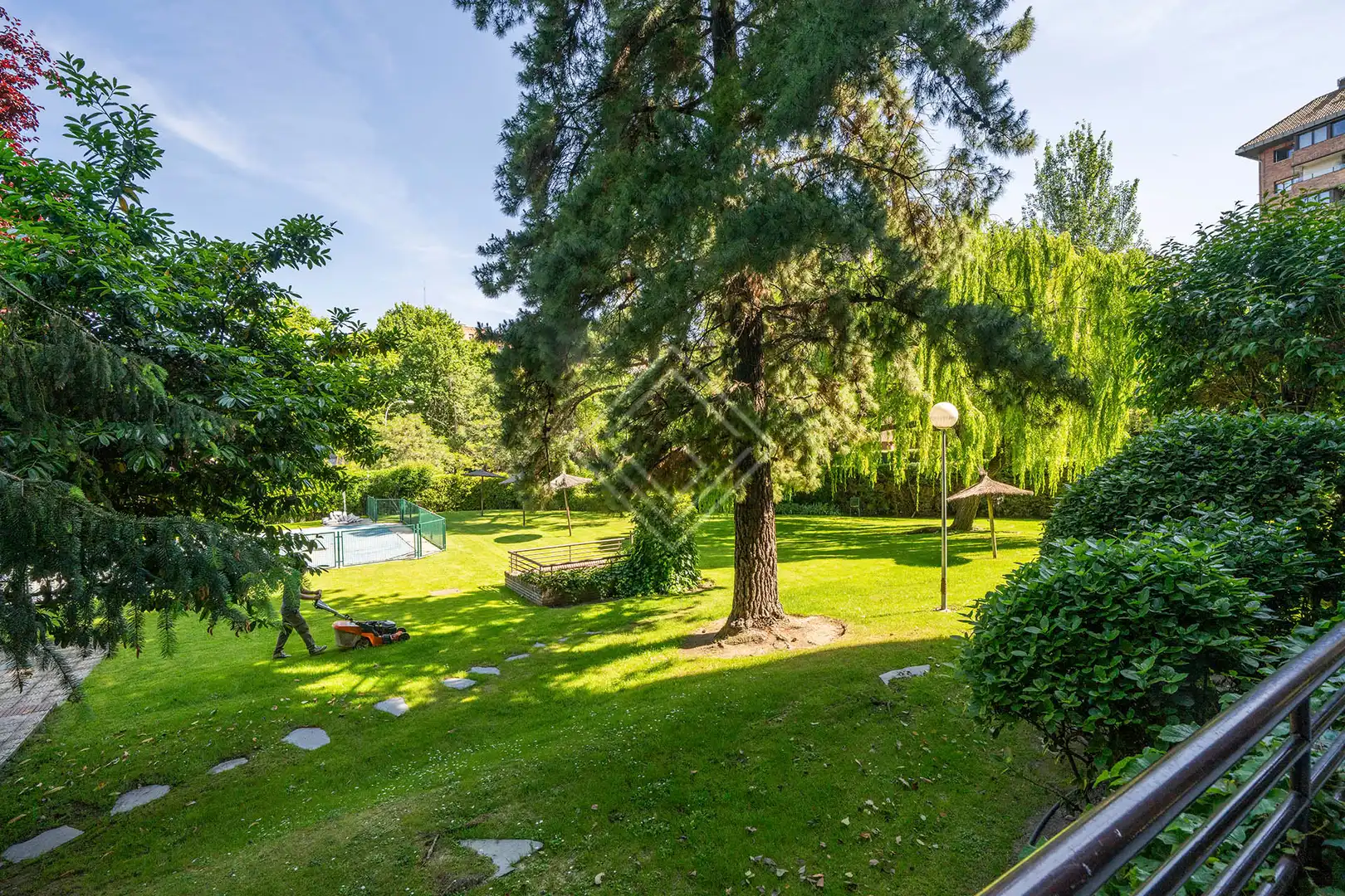 Jardín de Piso en venta en Madrid con Jardín privado, Terraza y Piscina comunitaria