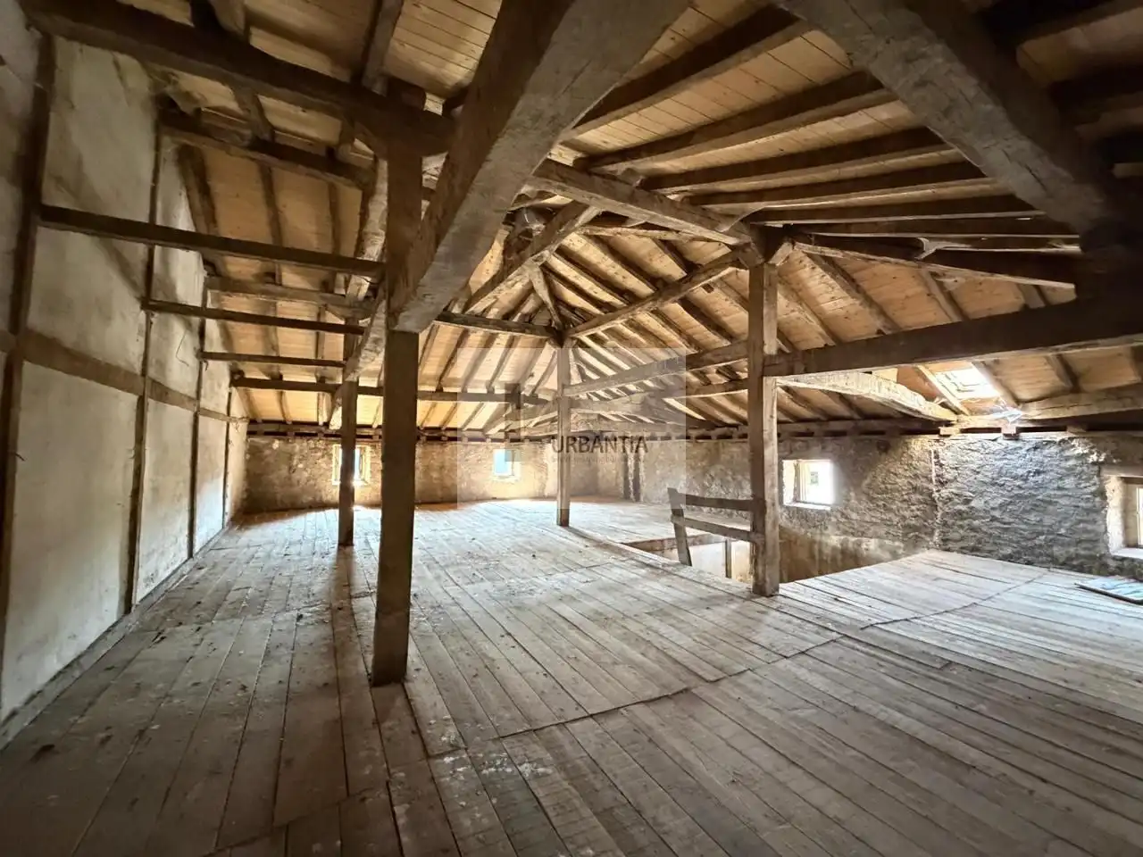 Country homes for sale in Basaburua, Navarra