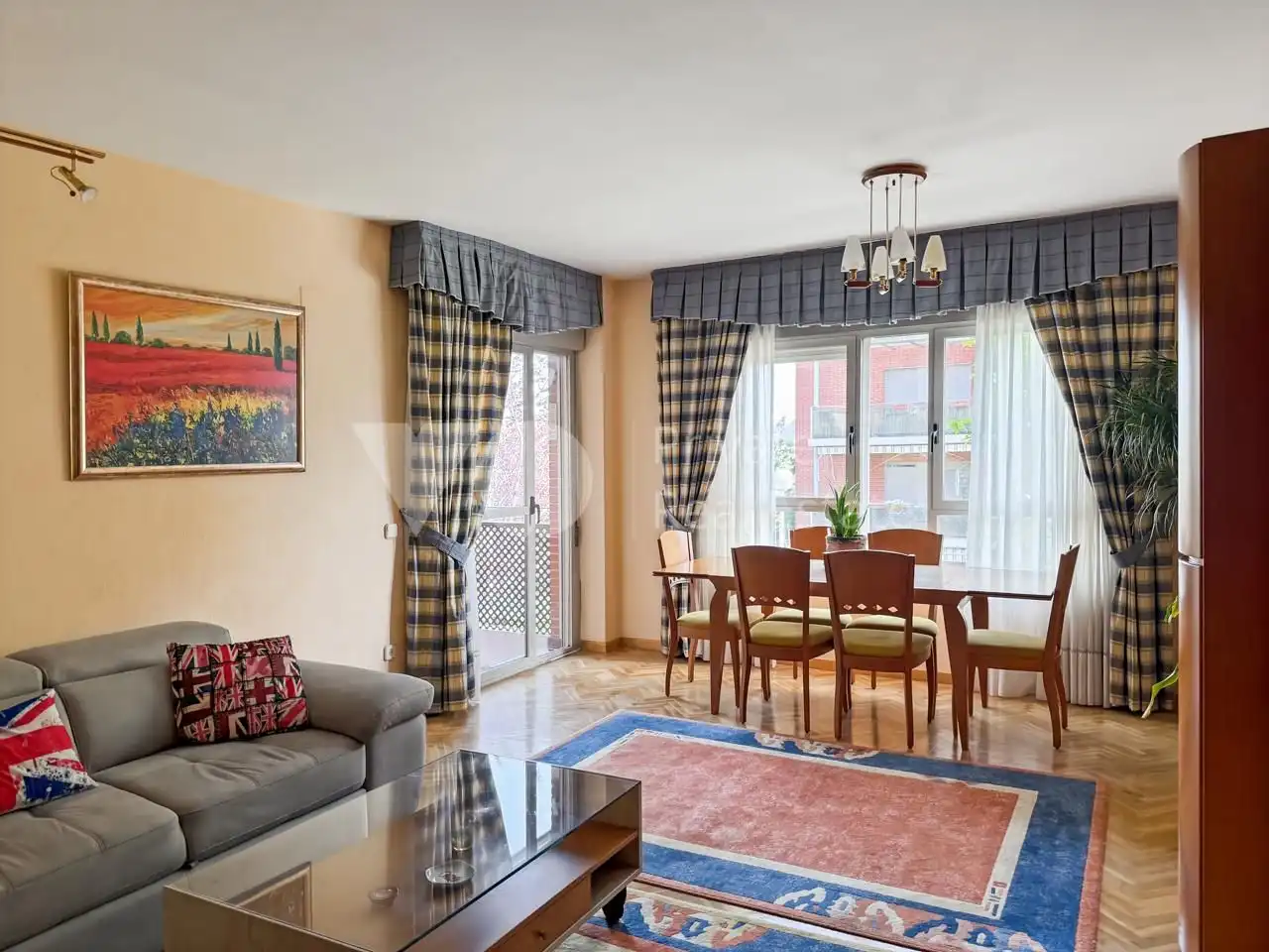 Sala de estar de Piso en venta en Boadilla del Monte con Aire acondicionado, Calefacción y Parquet