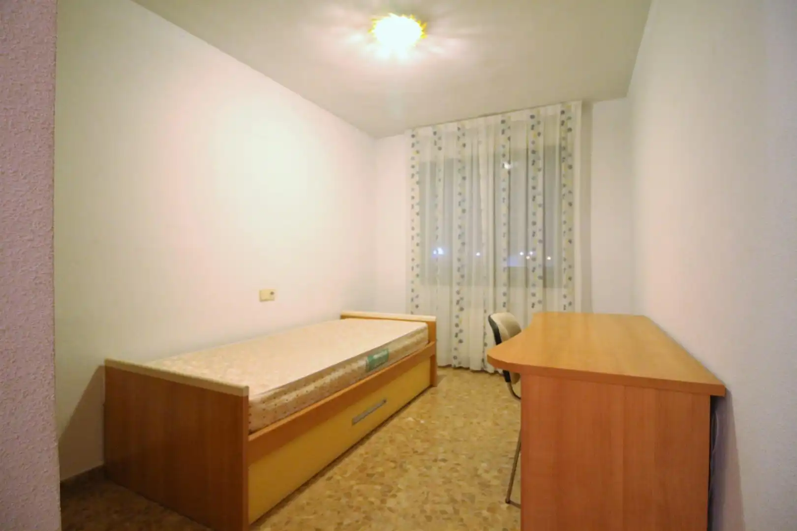 Habitación de Piso en venta en Alicante / Alacant con Aire acondicionado, Calefacción y Terraza