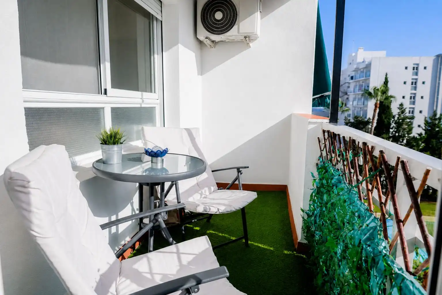 Terrassa de Apartament en venda en Benalmádena amb Aire condicionat, Jardí privat i Parquet