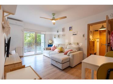 Piso con balcón en venta en Calle Santa Rosa 13