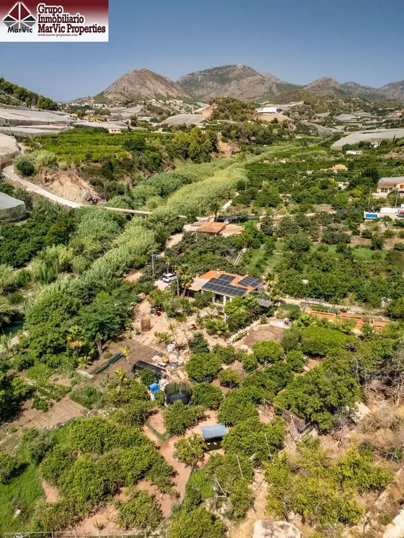 Vista exterior de Apartament en venda en Callosa d'en Sarrià amb Aire condicionat, Jardí privat i Moblat