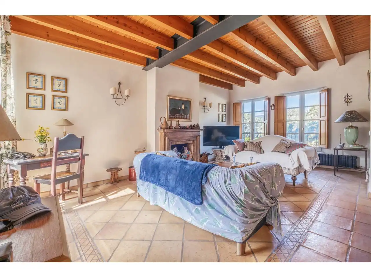 Sala d'estar de Casa o xalet en venda en Matadepera amb Calefacció, Jardí privat i Piscina