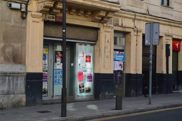 Local comercial en Venta en C/ Tivoli en Castaños - Begoñaibarra