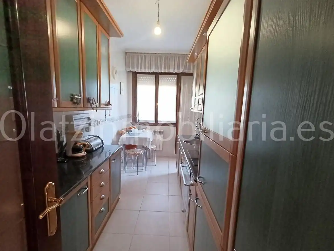 Cocina de Piso en venta en Balmaseda con Calefacción, Amueblado y Balcón