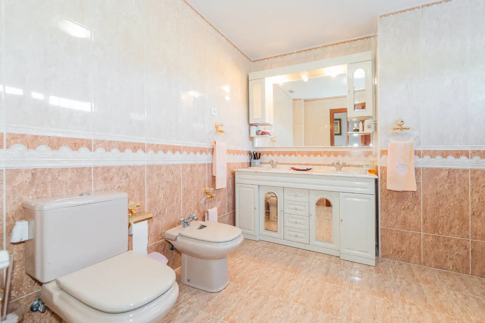 Bathroom of Houses for sale in San Sebastián de los Reyes  with Air Conditioner, Heating and Private garden