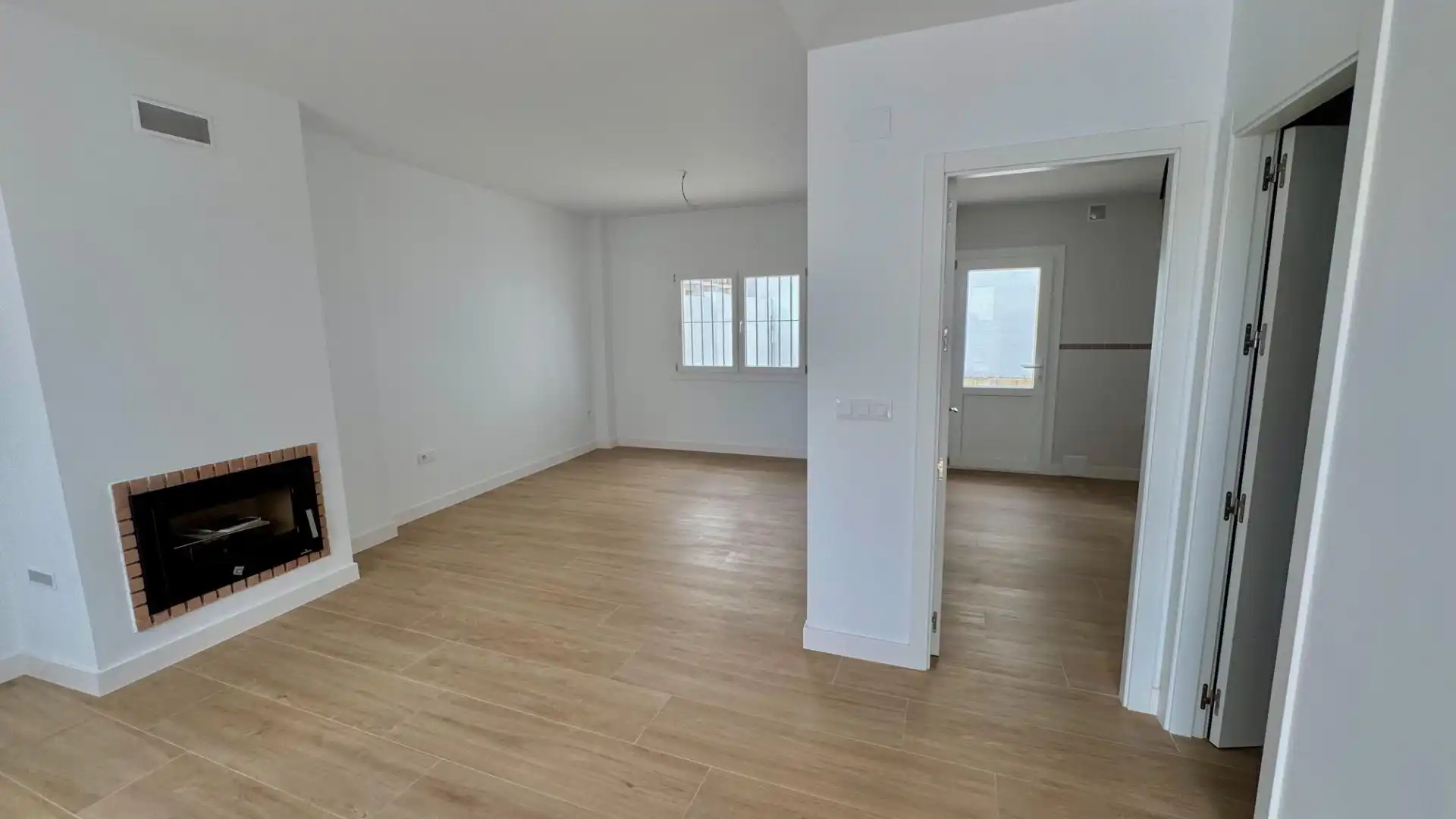 Casa adosada en venta en Campillos con Jardín privado y Terraza