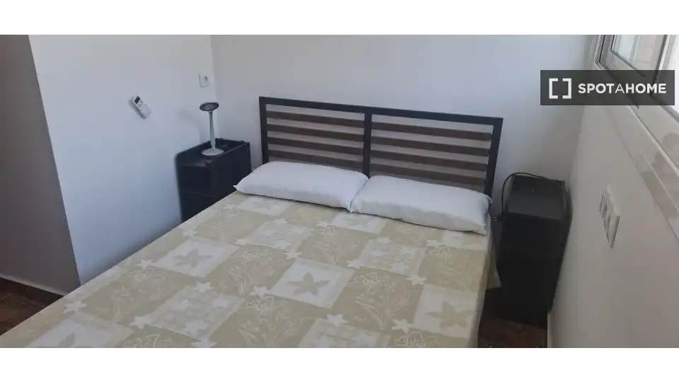 Schlafzimmer von Wohnung zur Miete in Rubí mit Klimaanlage, Heizung und Möbliert