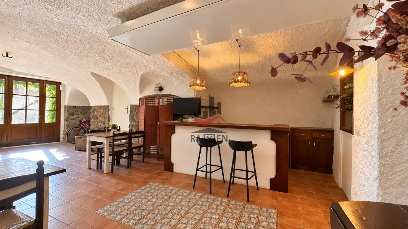Cocina de Finca rústica en venta en Terrades con Calefacción y Jardín privado