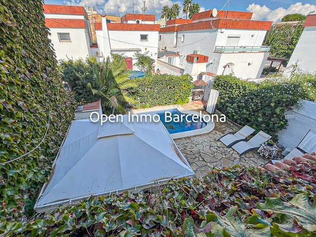 Exterior view of House or chalet for sale in Cubelles  with Air Conditioner, Heating and Private garden