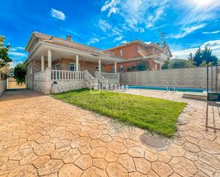 Jardí de Casa o xalet en venda en Arroyomolinos (Madrid) amb Terrassa i Piscina